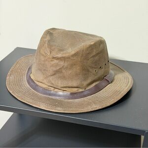 Filson waxed tin cloth hat with leather binding size XL